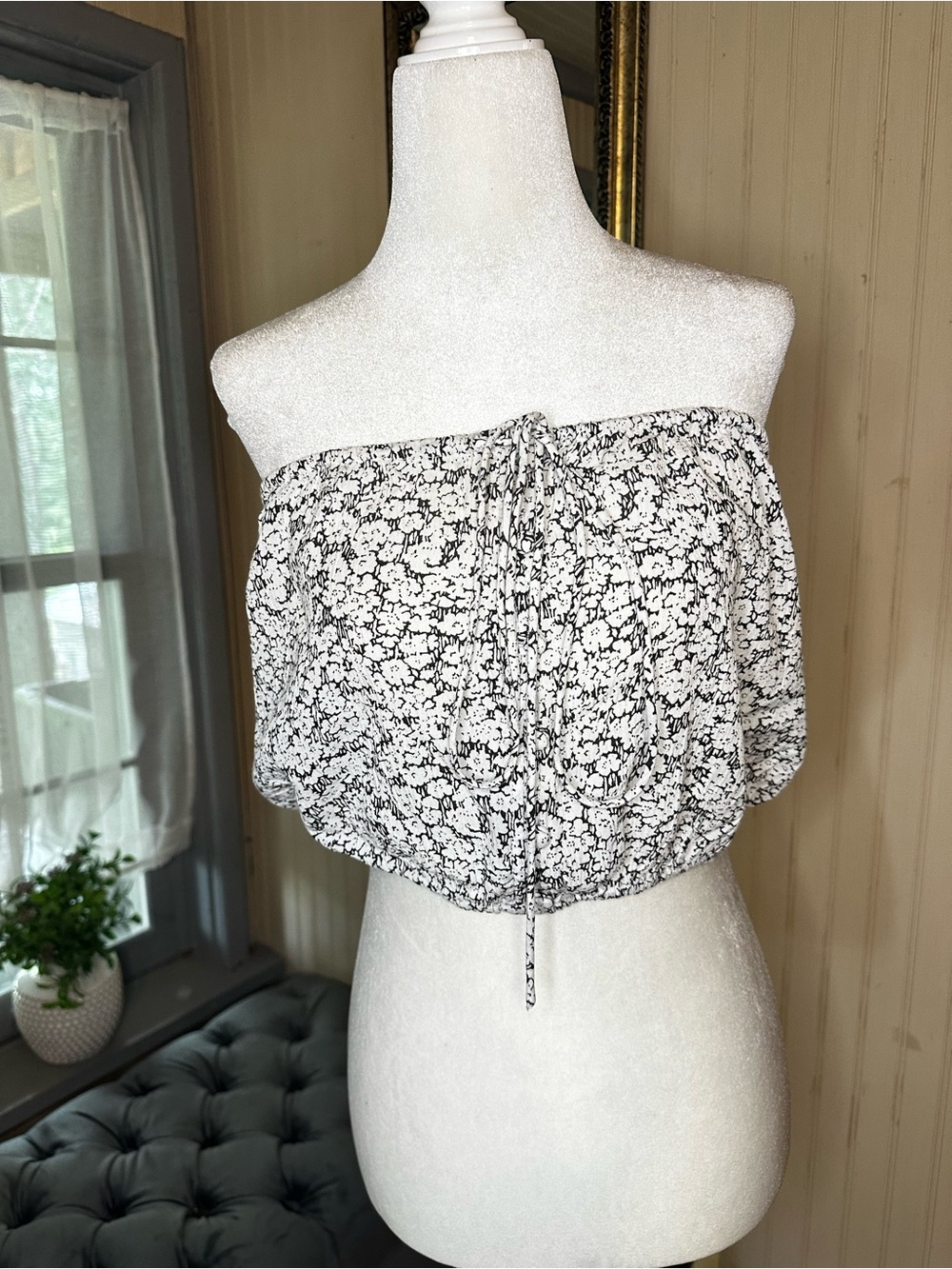 Volcom Bae Doll Tube Top NWT Women’s Medium Off Shoulder Floral Crop Top Boho